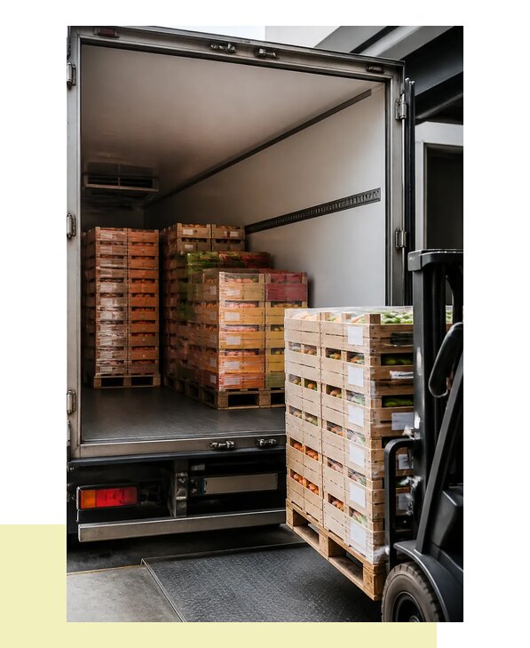 Перевозка сельхозпродукции на паллетах с доставкой в Магадан